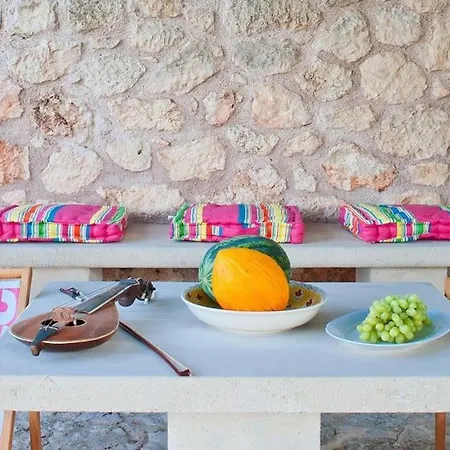 Villa Daphne By The Sea *