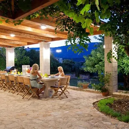 Villa Daphne By The Sea Chania (Crete)