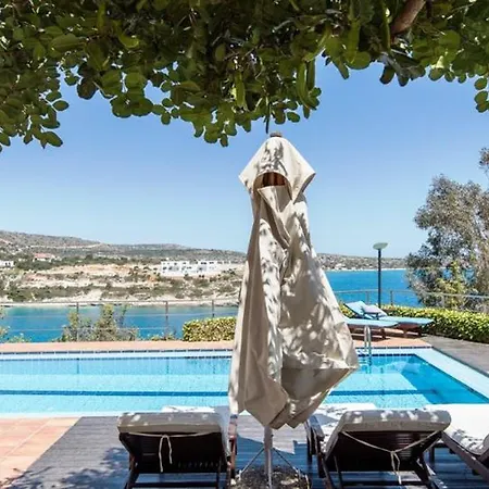 Villa Daphne By The Sea *
