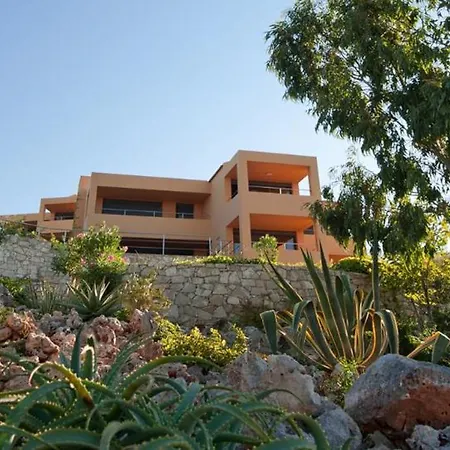 Villa Daphne By The Sea